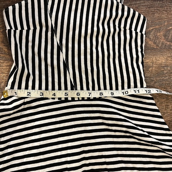 ✨🎄HOLLISTER || A-LINE / SKATER DRESS || SIZE S (FITS LIKE XS) ✨🎄 - Picture 7 of 10